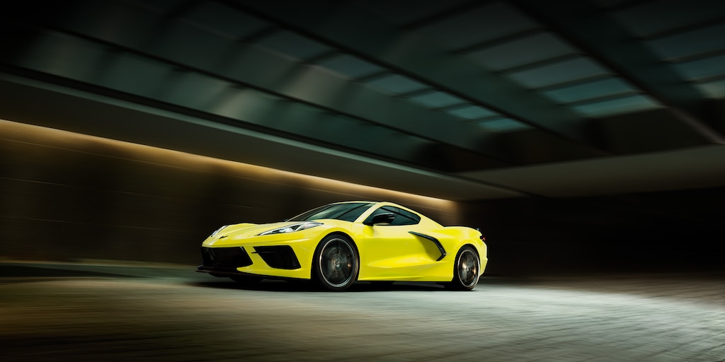 Chevrolet Corvette 2024 carro deportivo de lujo con paquete aerodinámico y sistema de enfriamiento
